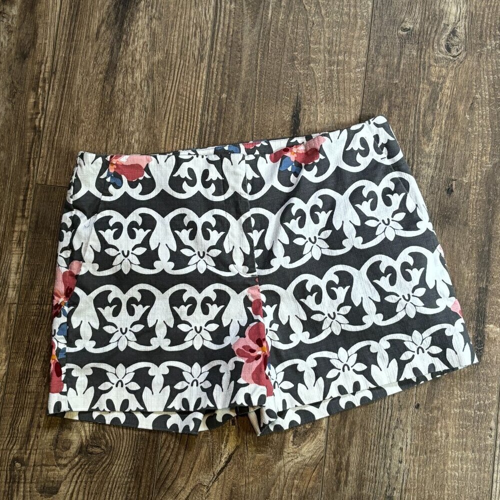 Ann Taylor LOFT Rivera Chino Shorts Paisley/Floral Print Gray/Pink Women's 4